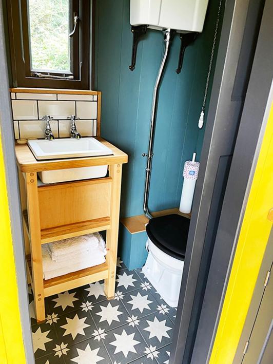 Old King William Shepherd Huts And Private Hot Tubs In North Norfolk Hunworth Extérieur photo